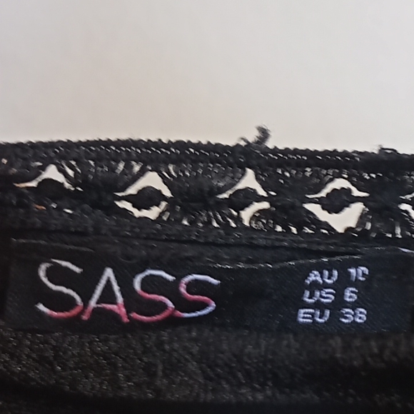 Sass Bohemian little black dress with lace size 10 - Picture 8 of 9